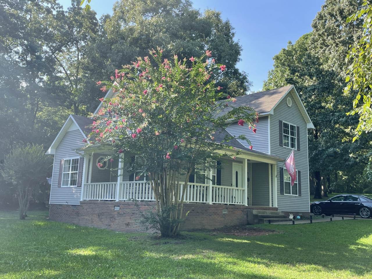 43 Hawthorne Dr - Photo 1