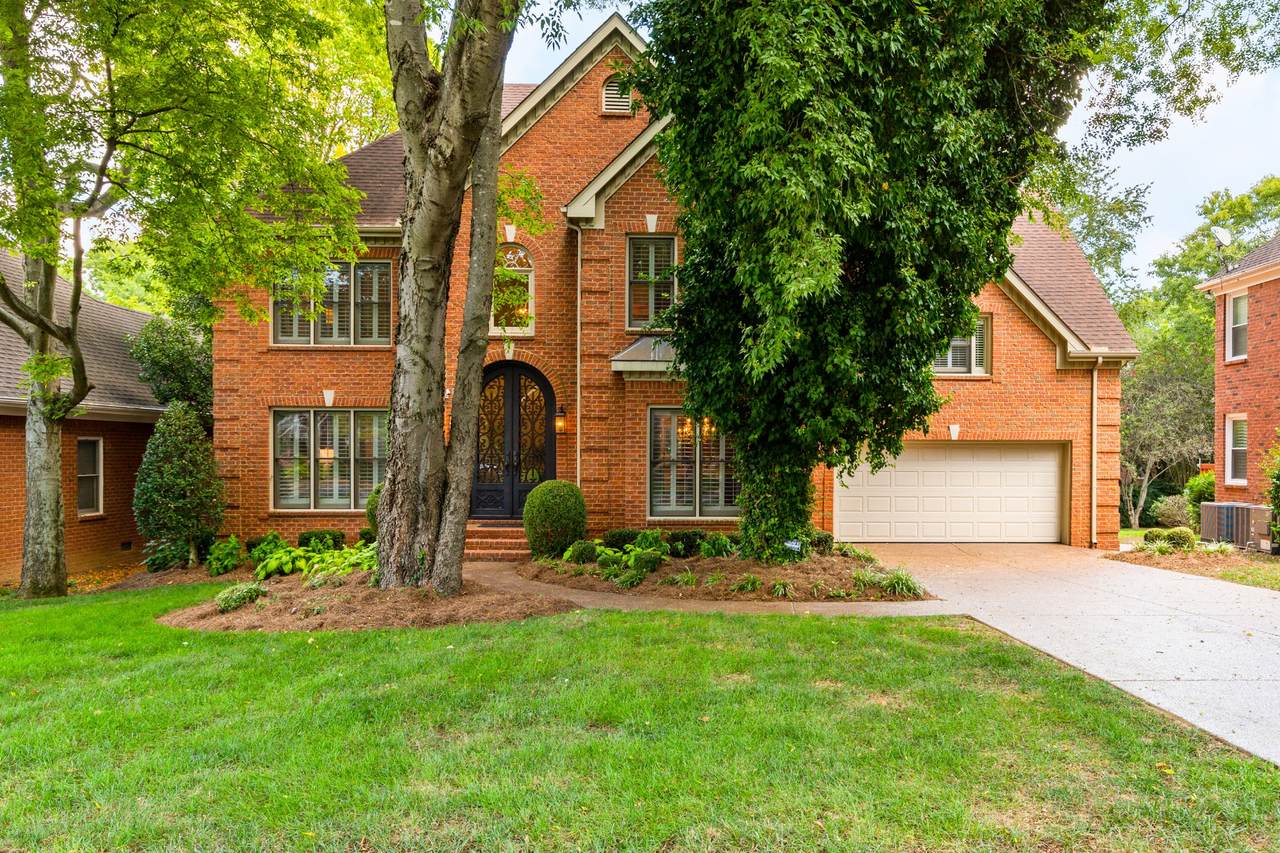 316 Julianna Cir - Photo 1