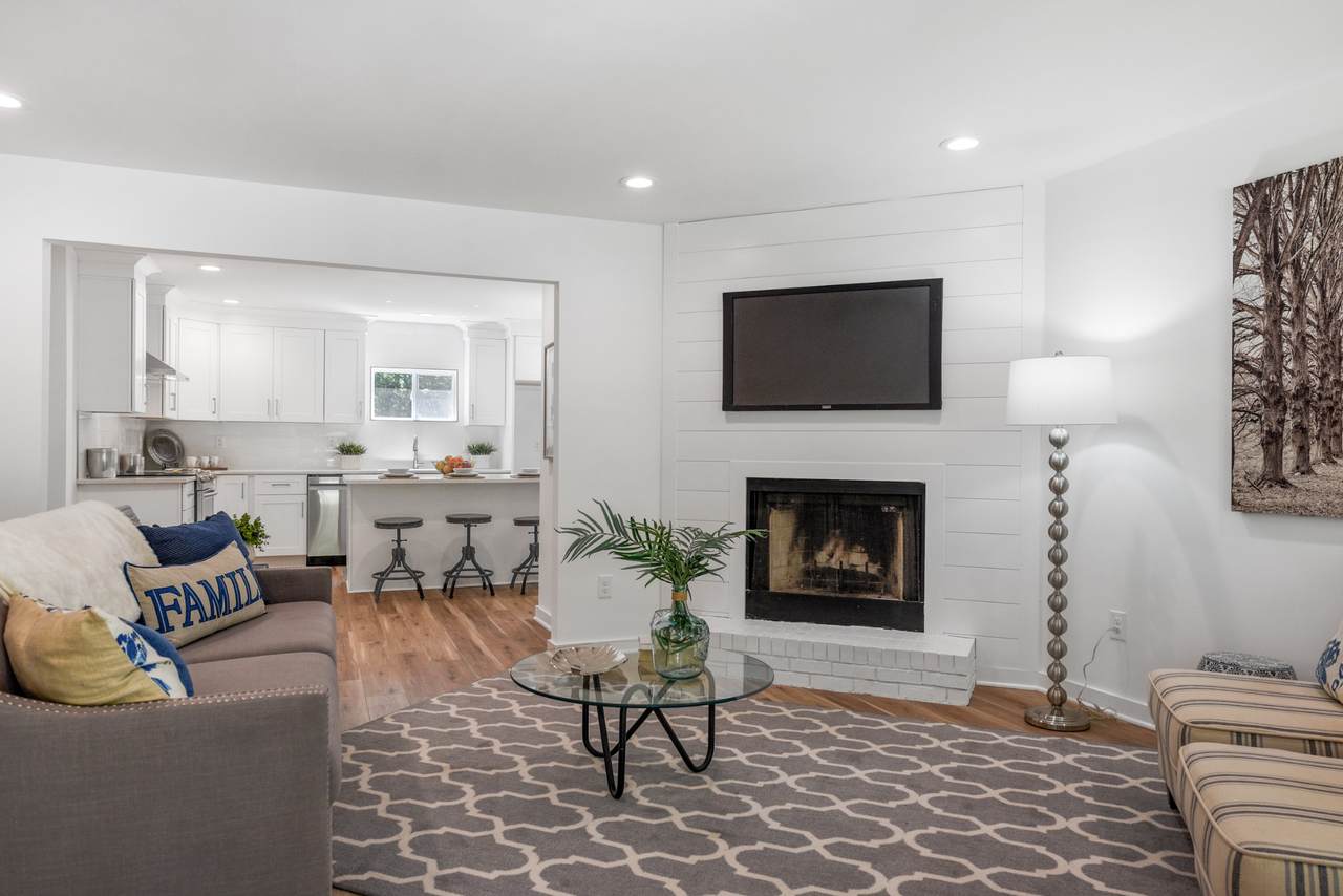 3878 Saunders Ave - Photo 1
