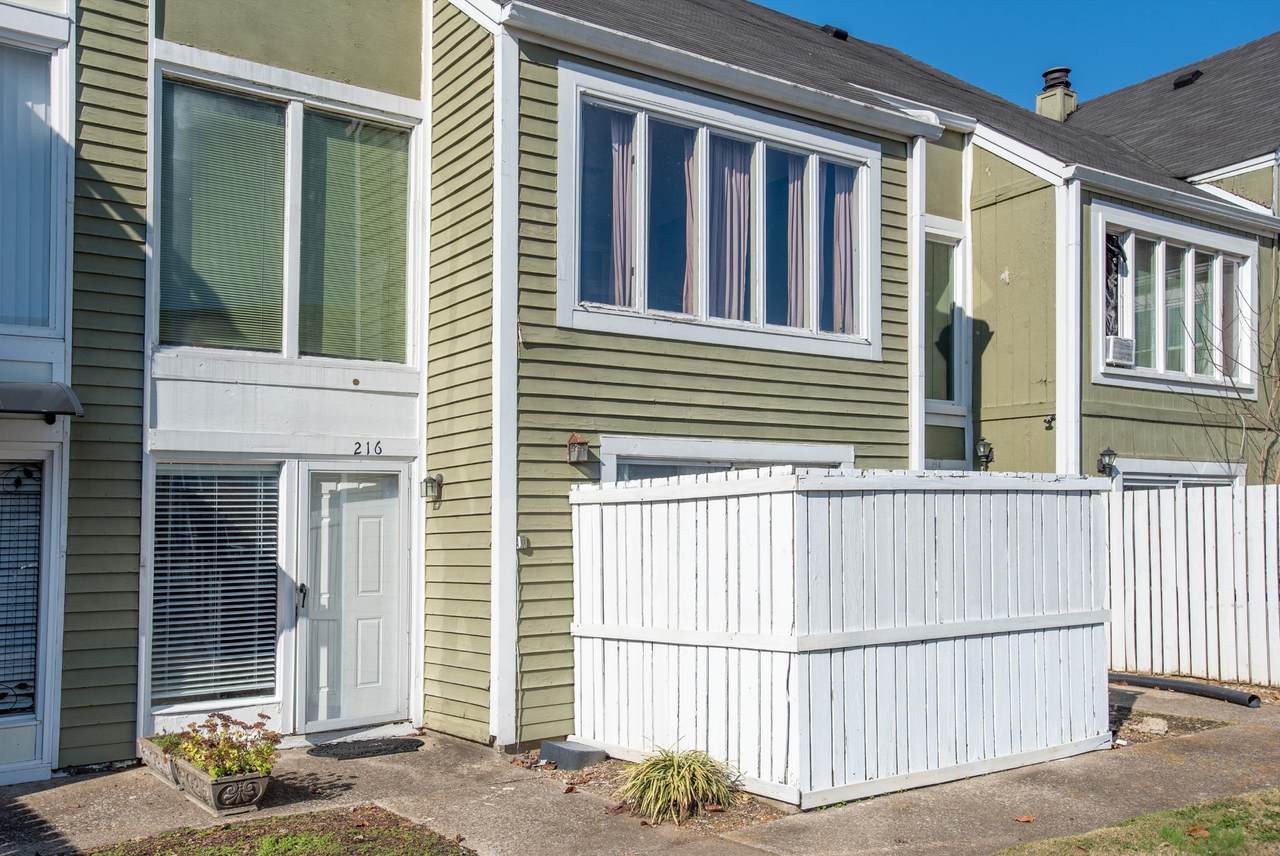 216 Raintree Dr - Photo 1