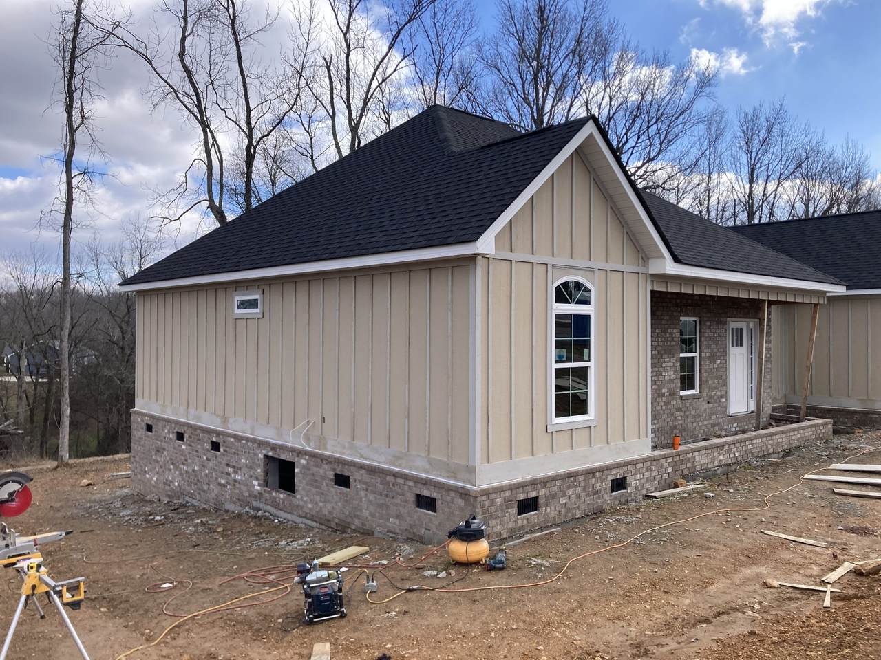 285 Mary Alice Drive - Photo 1