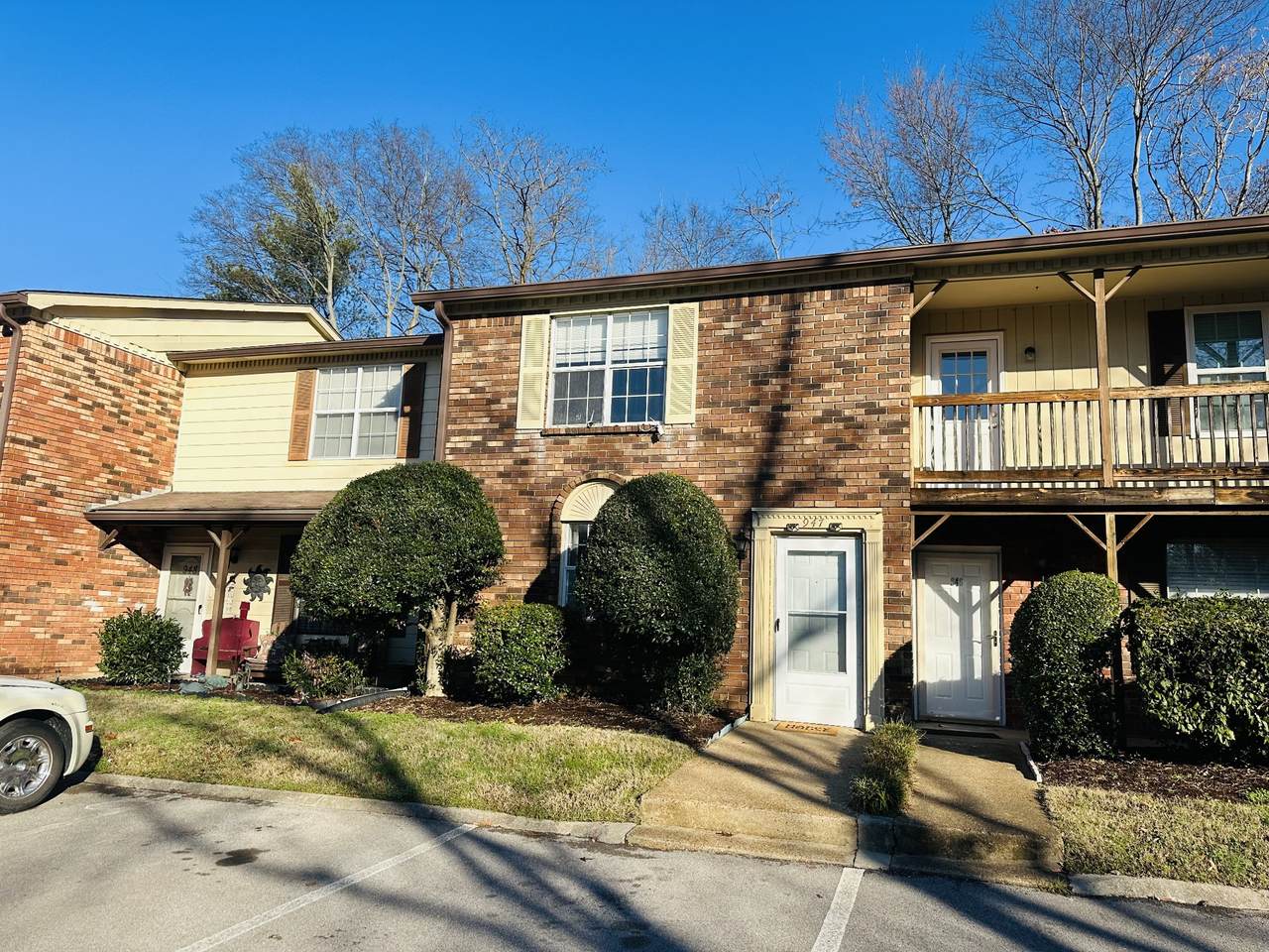 947 Coarsey Dr - Photo 1