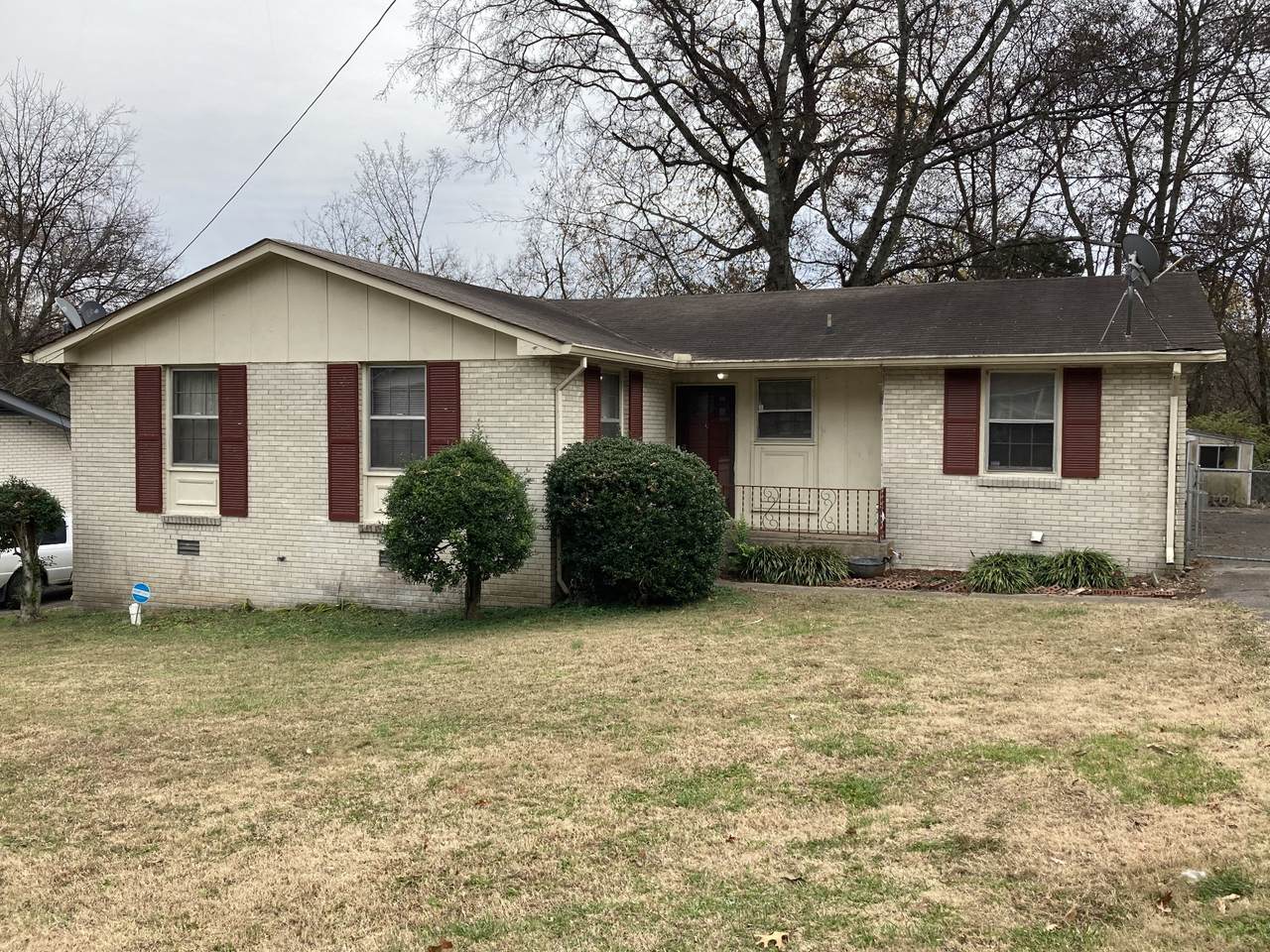 3253 Niagara Dr - Photo 1