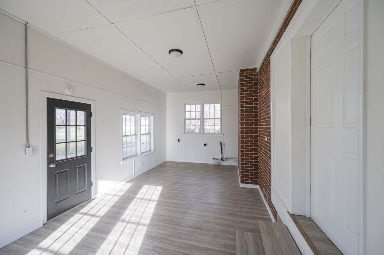 123 Hills Dr - Photo 1