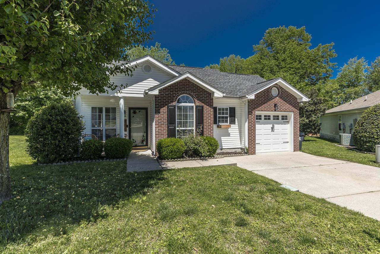 211 Williamsburg Dr - Photo 1