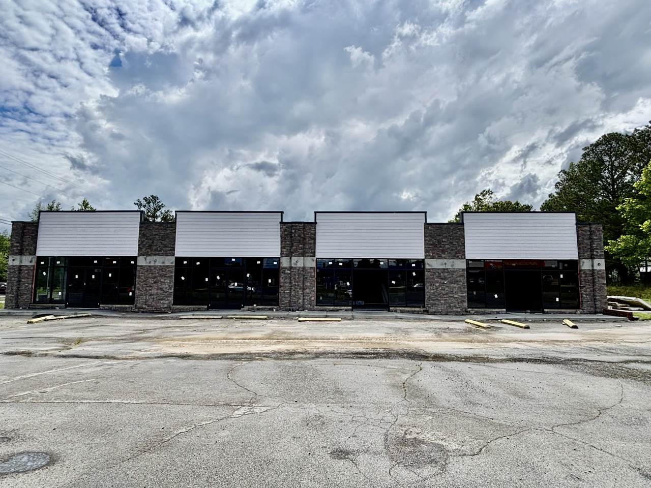 1762 Hillsboro Blvd - Photo 1