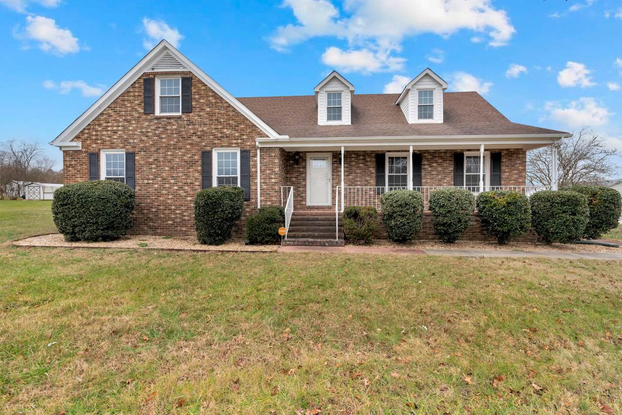 818 Brookhaven Cir - Photo 1