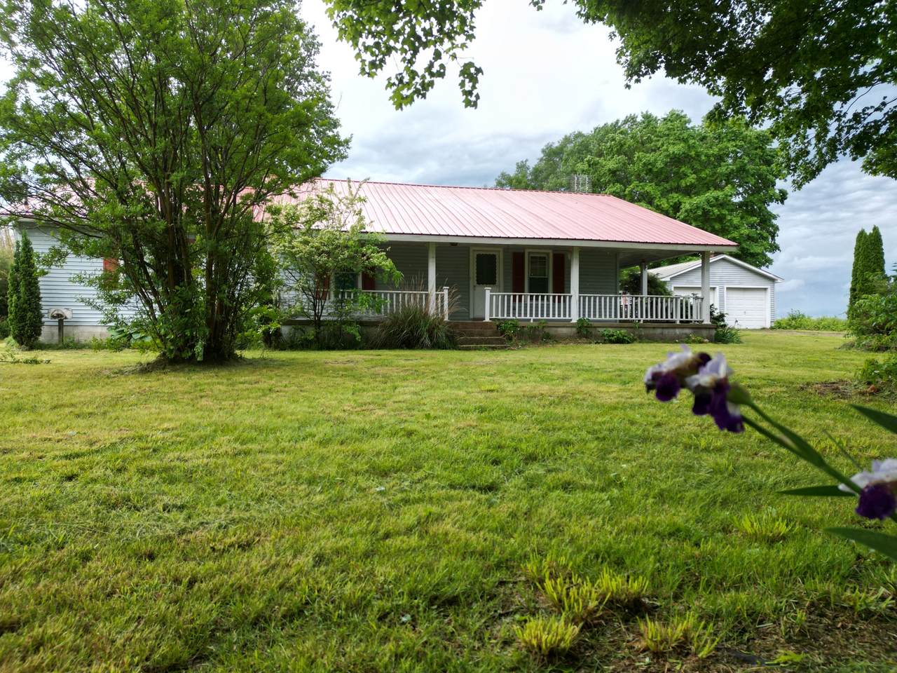 1063 Rabbit Trail Rd - Photo 1
