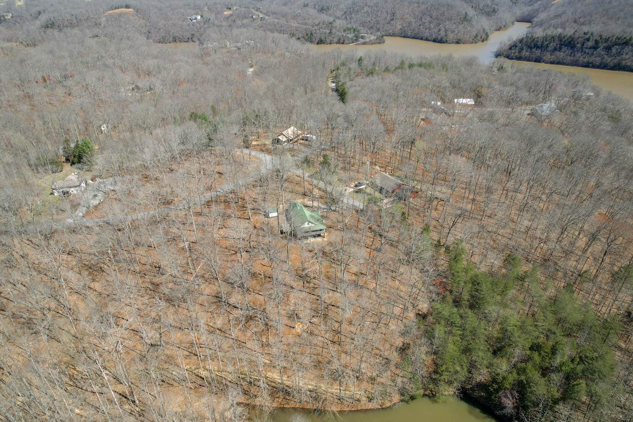 1678 Four Seasons Dr - Photo 1