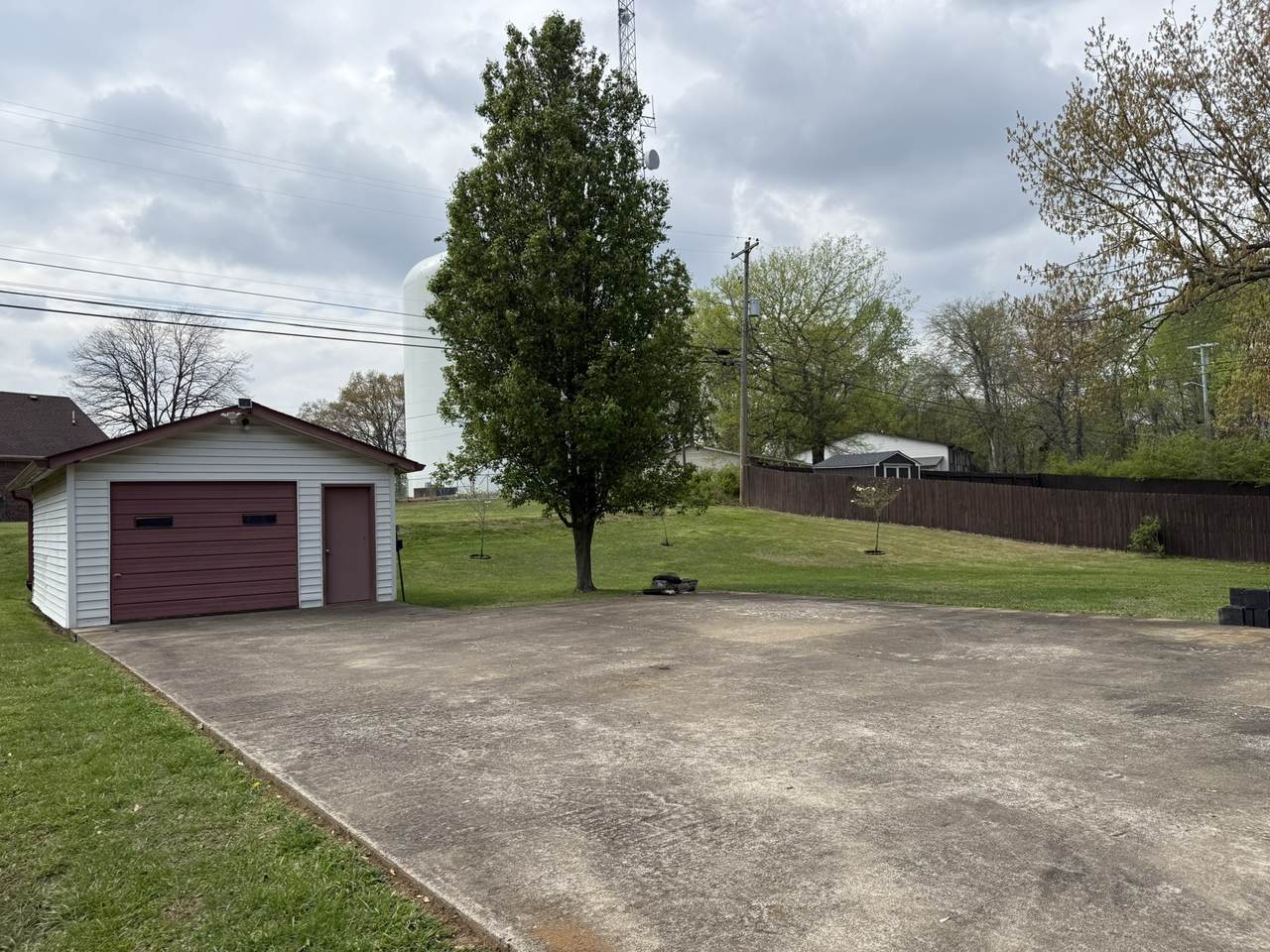 https://bt-photos.global.ssl.fastly.net/nashville/1280_boomver_3_RTC2808207-1.jpg