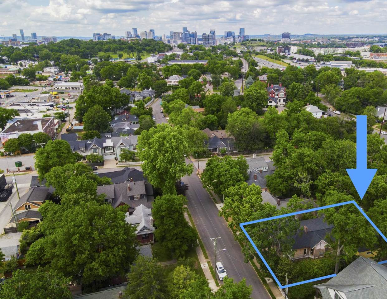 2206 Grantland Ave - Photo 1