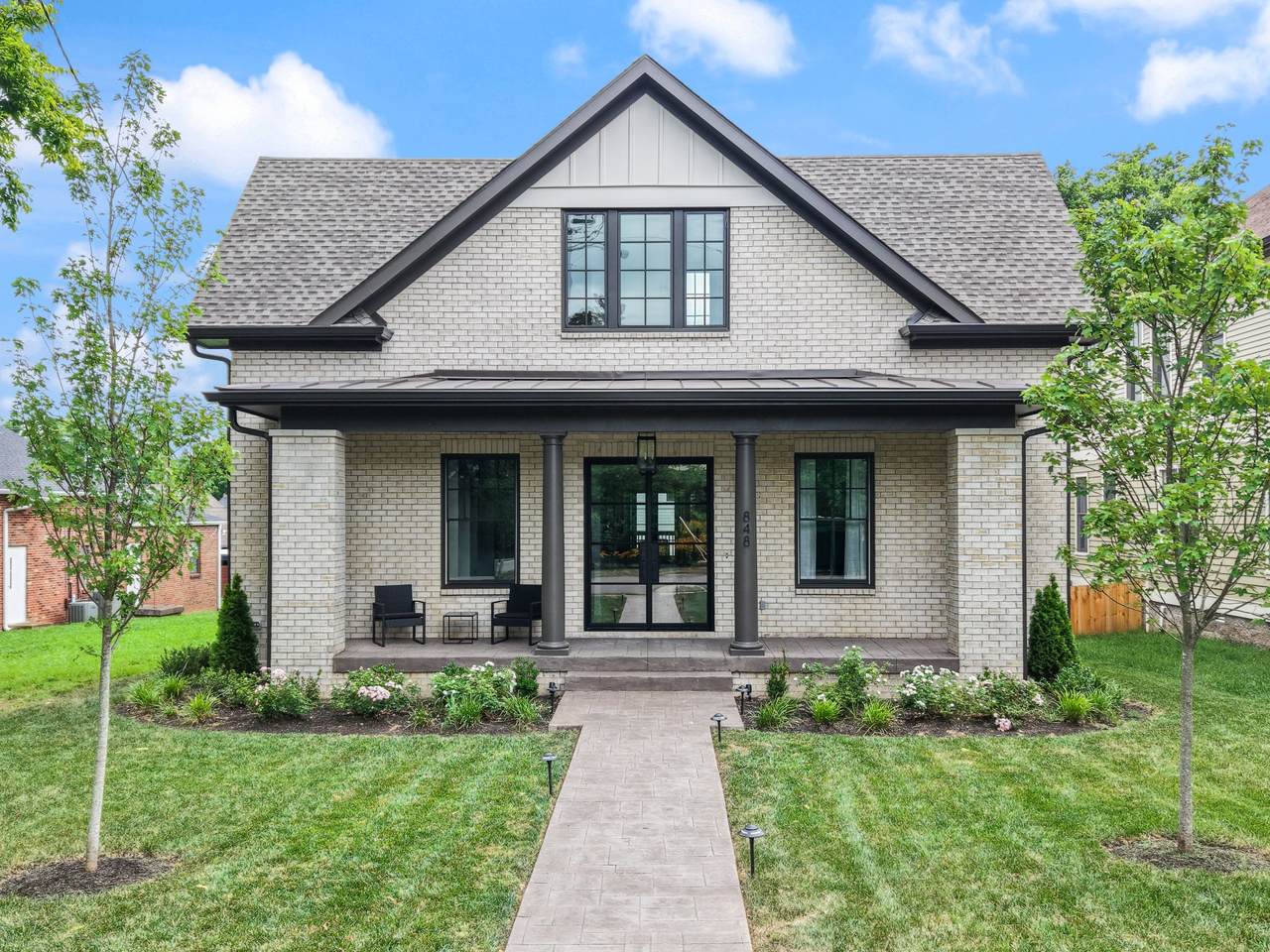 848 Bradford Ave - Photo 1