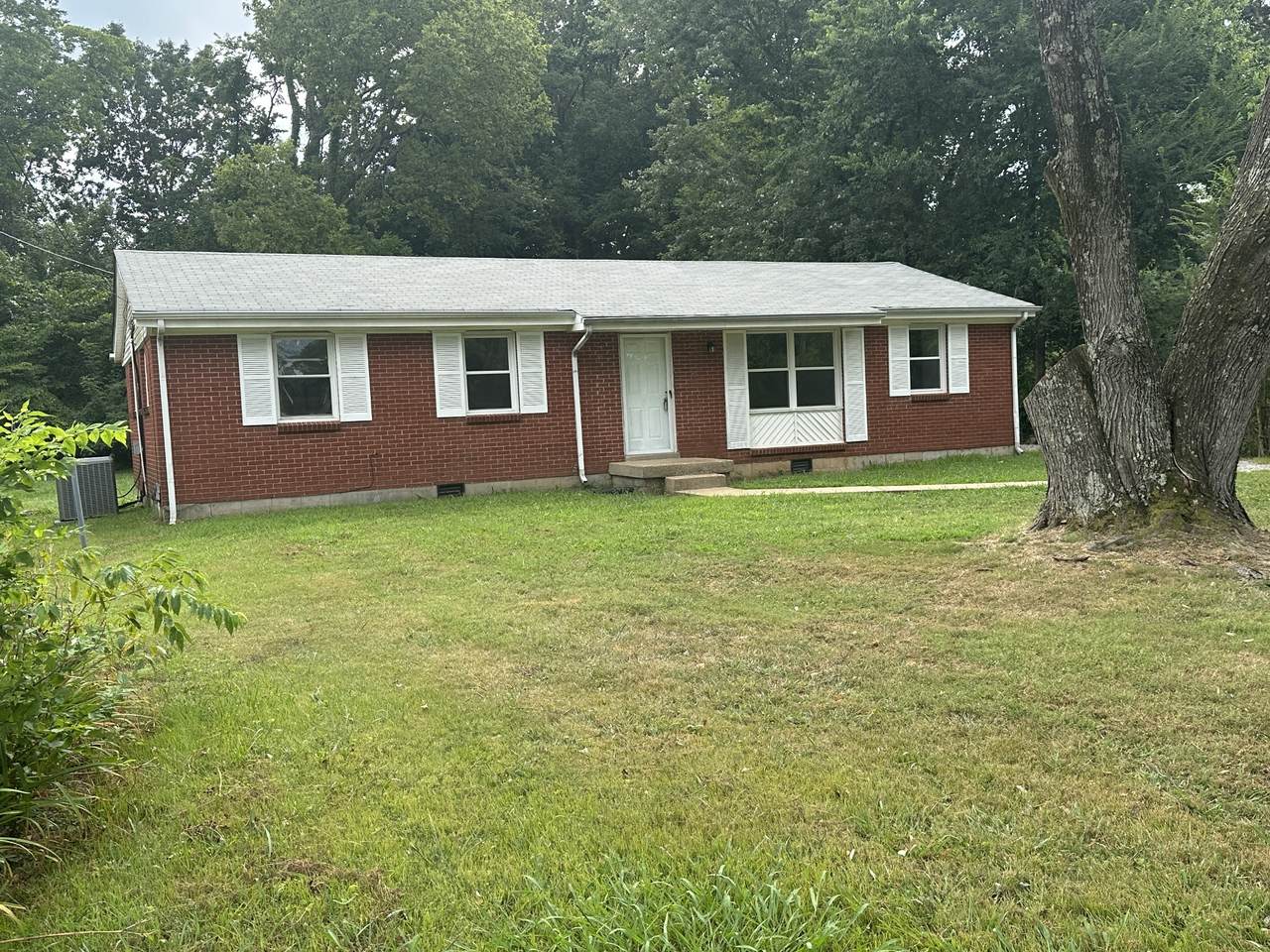 312 Plantation Dr - Photo 1