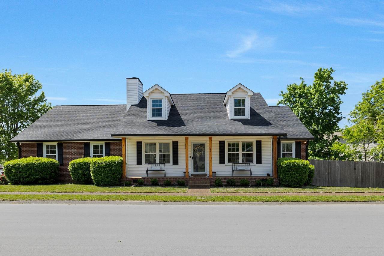 1077 Meandering Way - Photo 1