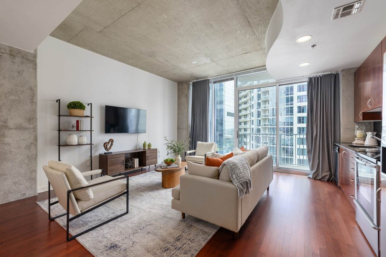 301 Demonbreun St - Photo 1