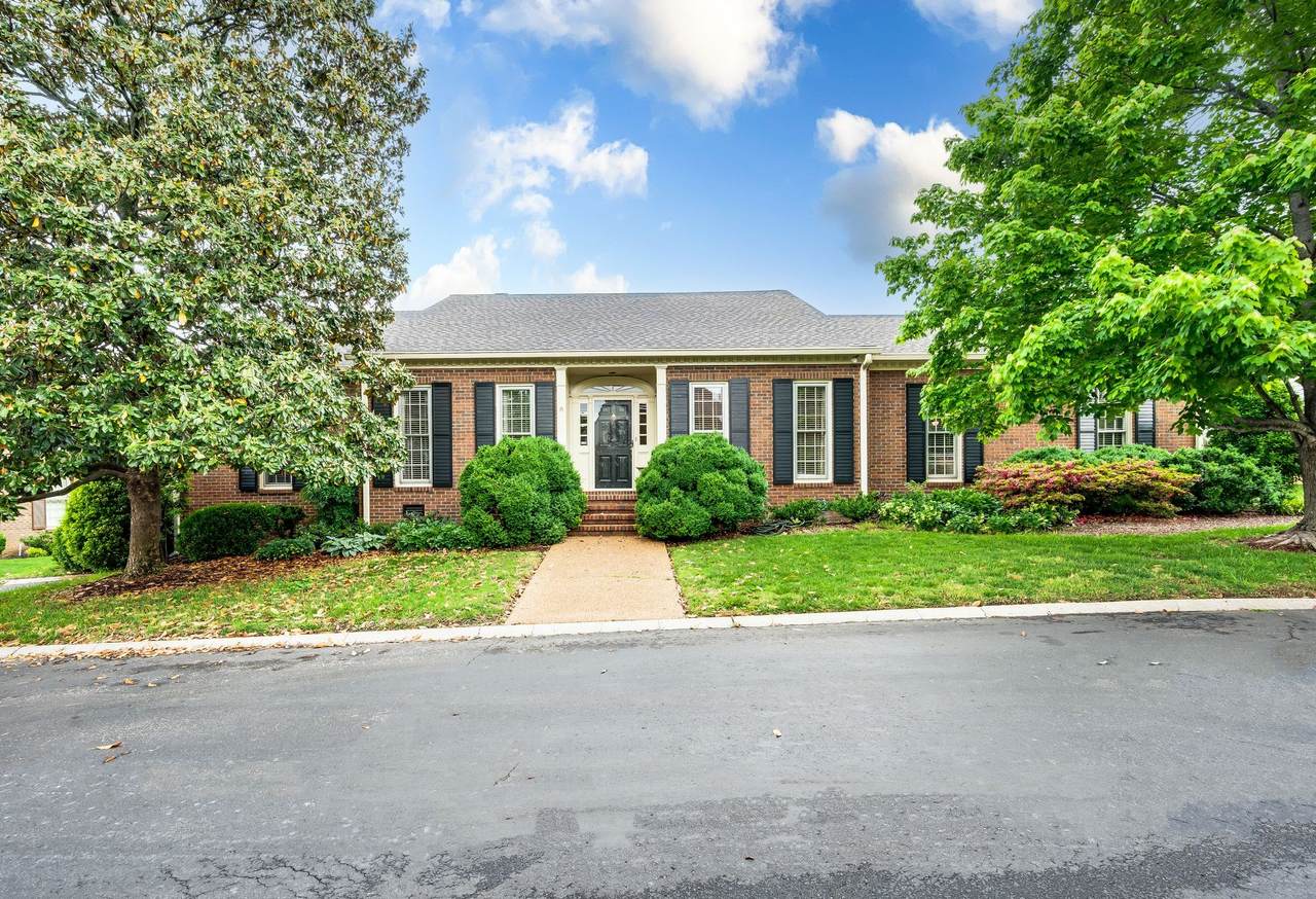 2105 Hobbs Ct - Photo 1