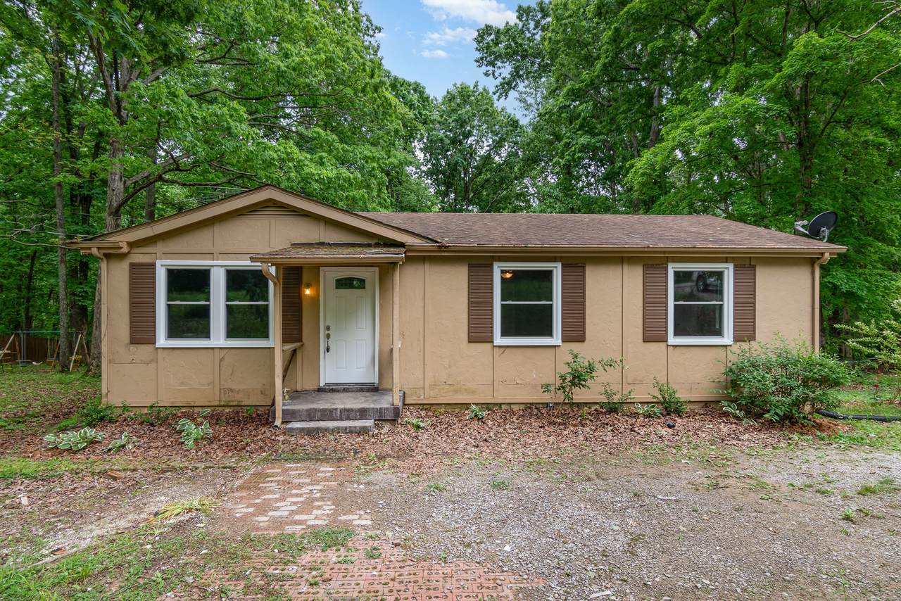2117 Ferry Rd - Photo 1