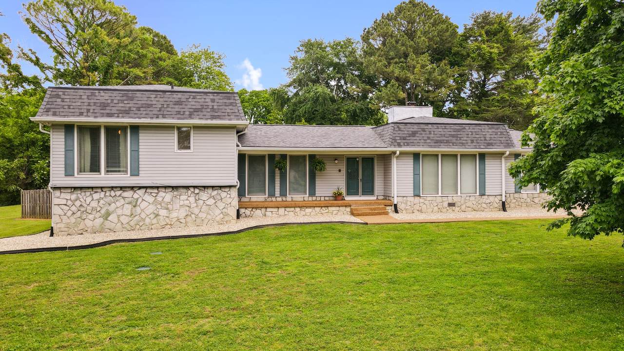 5024 Lakeridge Dr - Photo 1