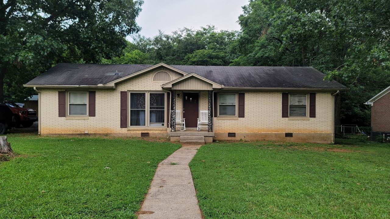 695 Douglas Ave - Photo 1