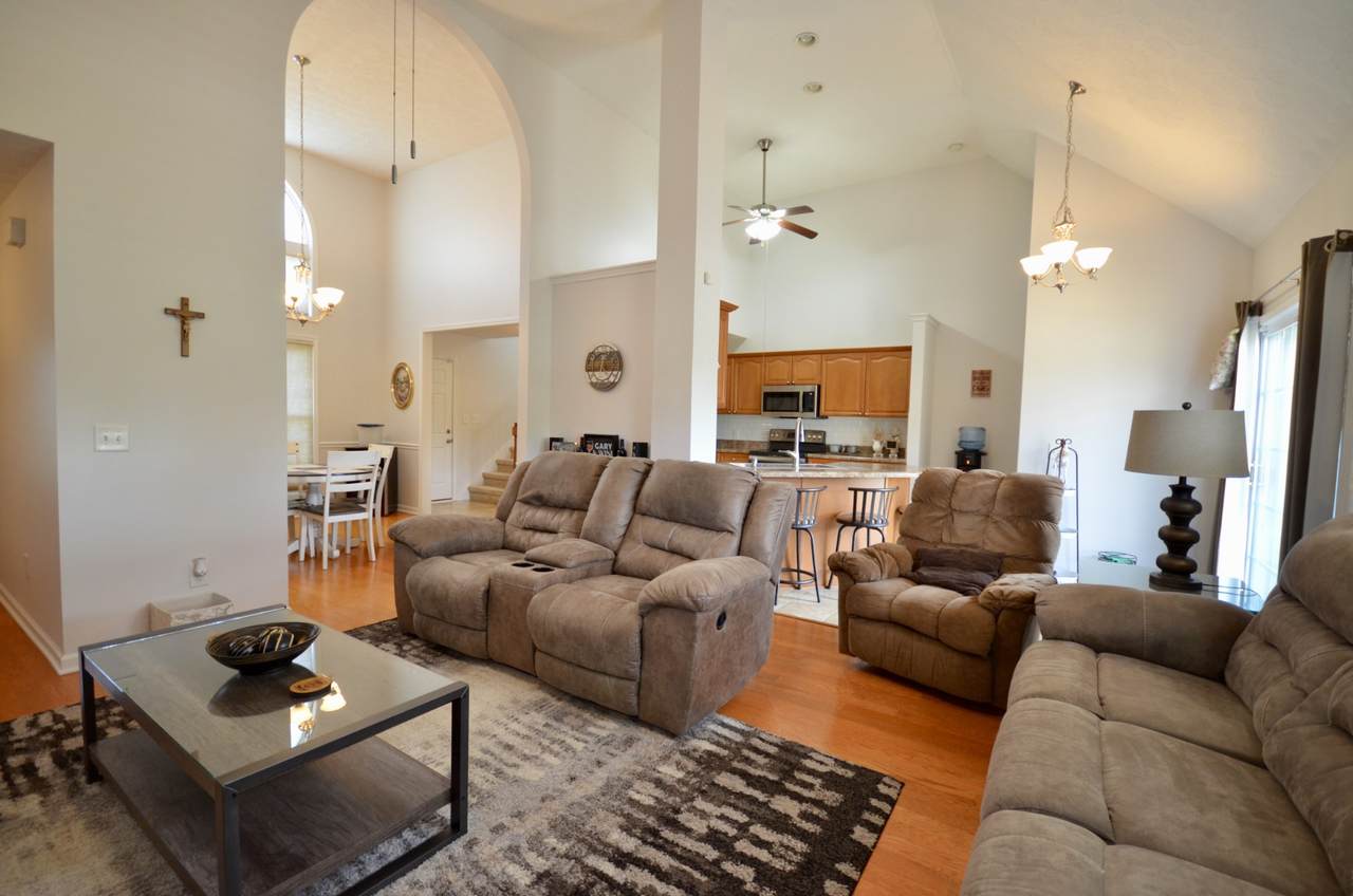 564 Callie Ct - Photo 1