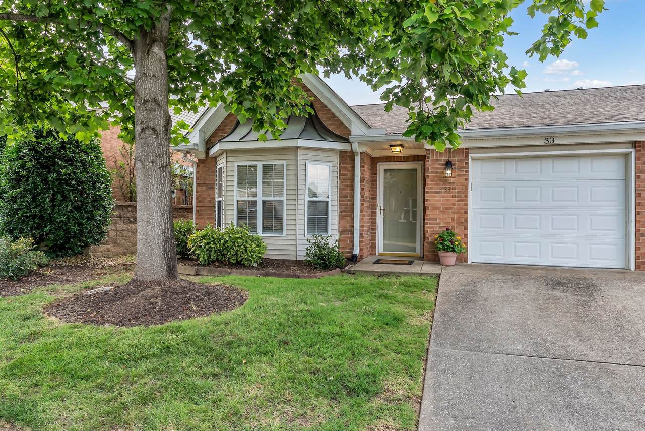 33 Holland Park Ln - Photo 1