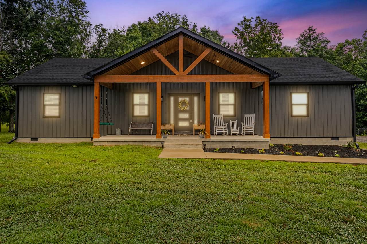 1567 Oak Knob Rd - Photo 1