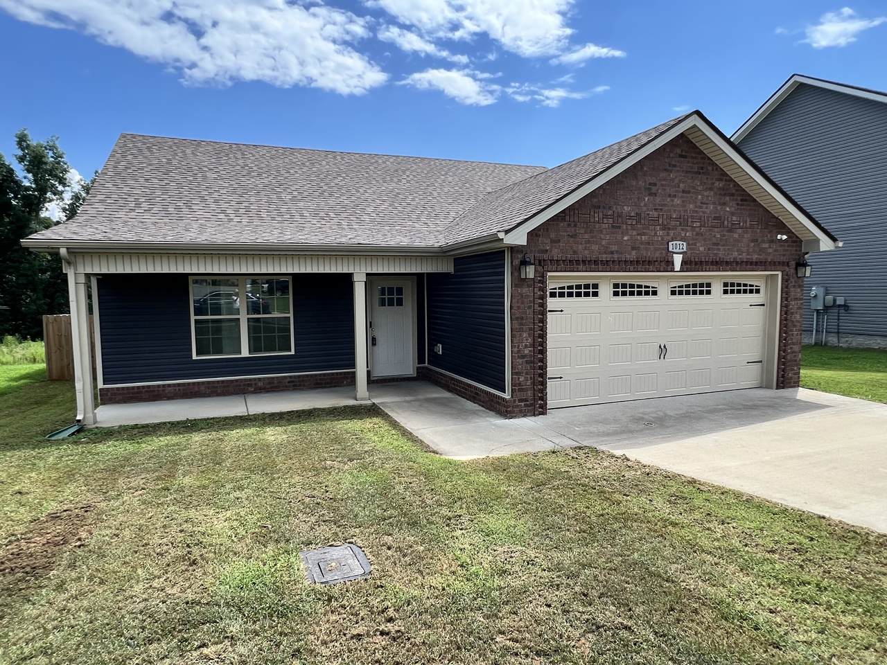 1012 Dublin Dr - Photo 1