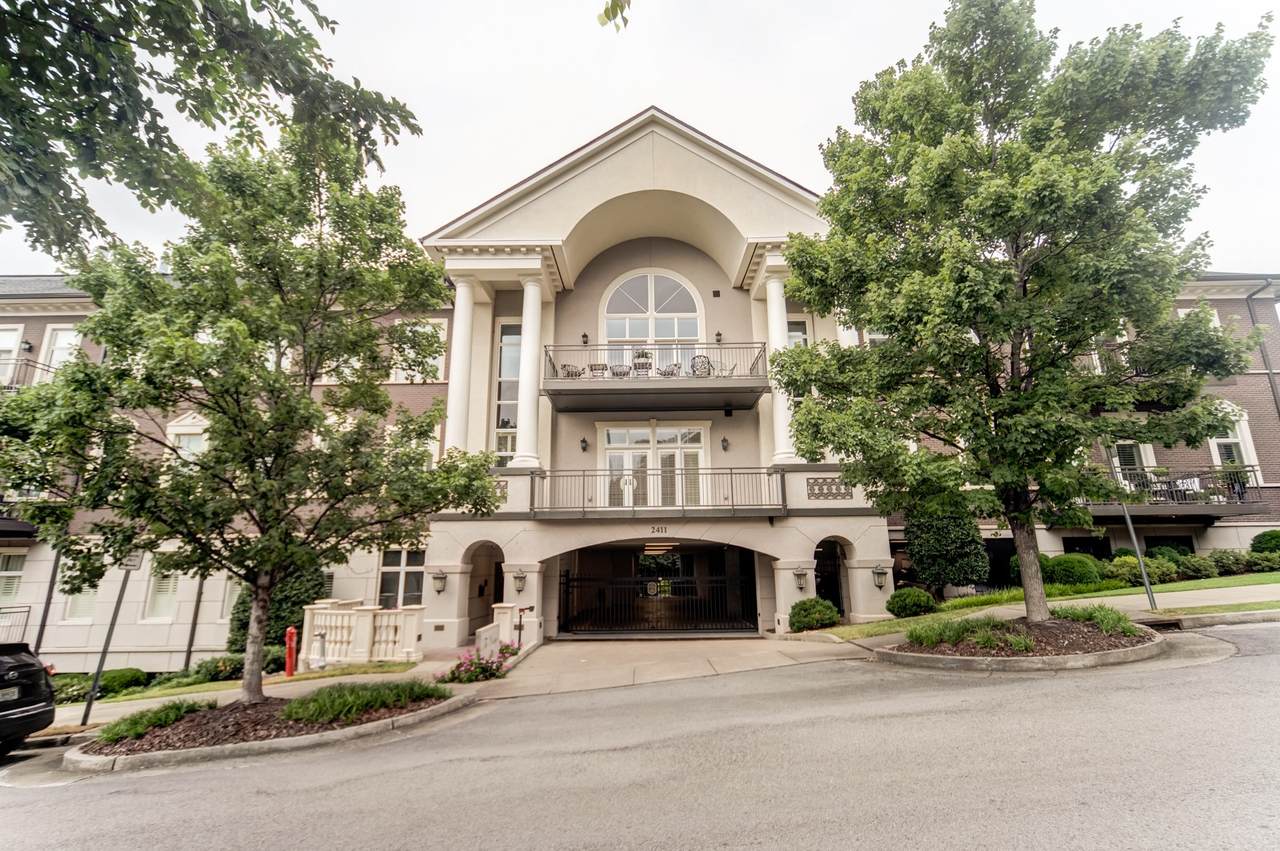 2411 Crestmoor Rd - Photo 1