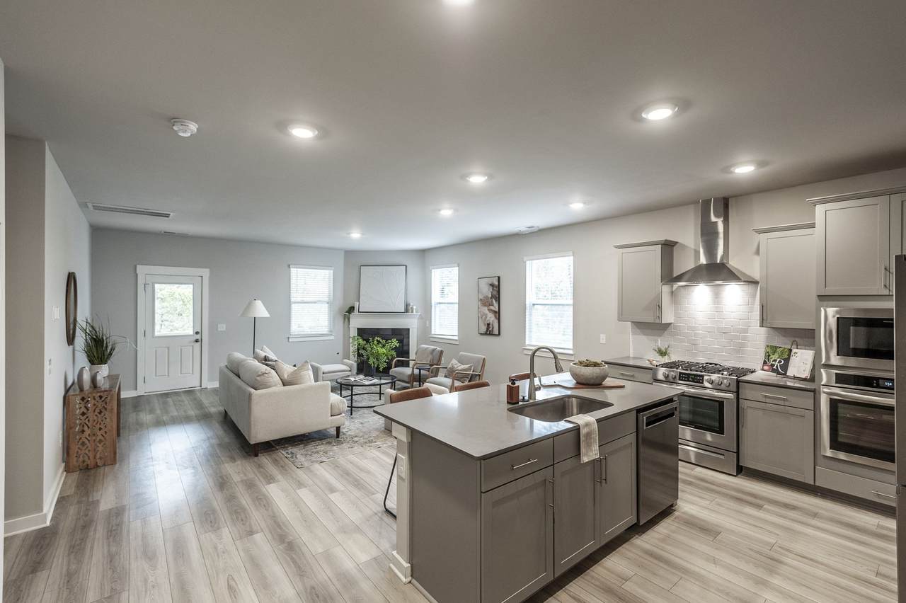 1125 Pebble Run Rd - Photo 1