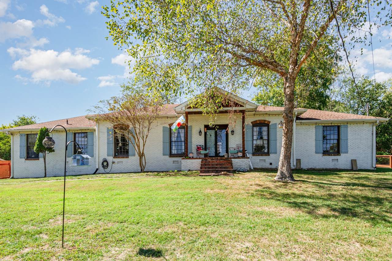 1006 Emily Dr - Photo 1