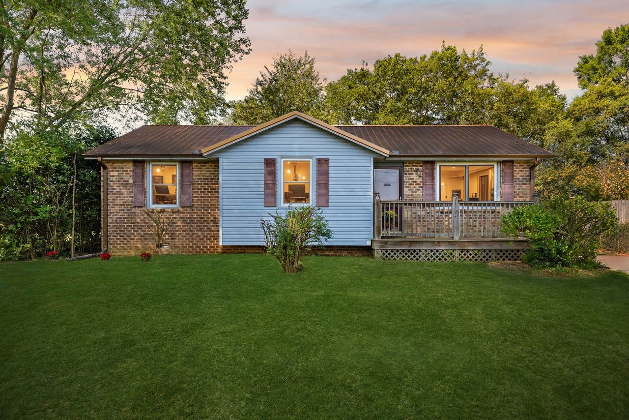 7121 Corner Dr - Photo 1