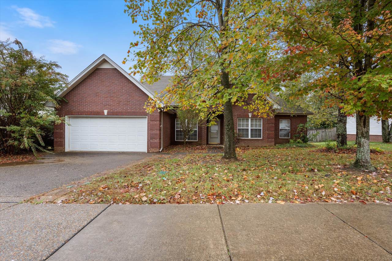 221 Foster Dr - Photo 1