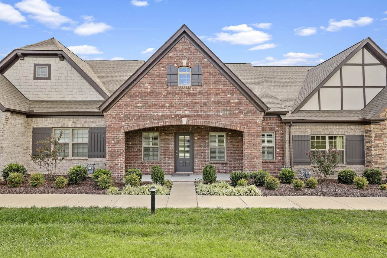 322 Madeira Pl - Photo 1