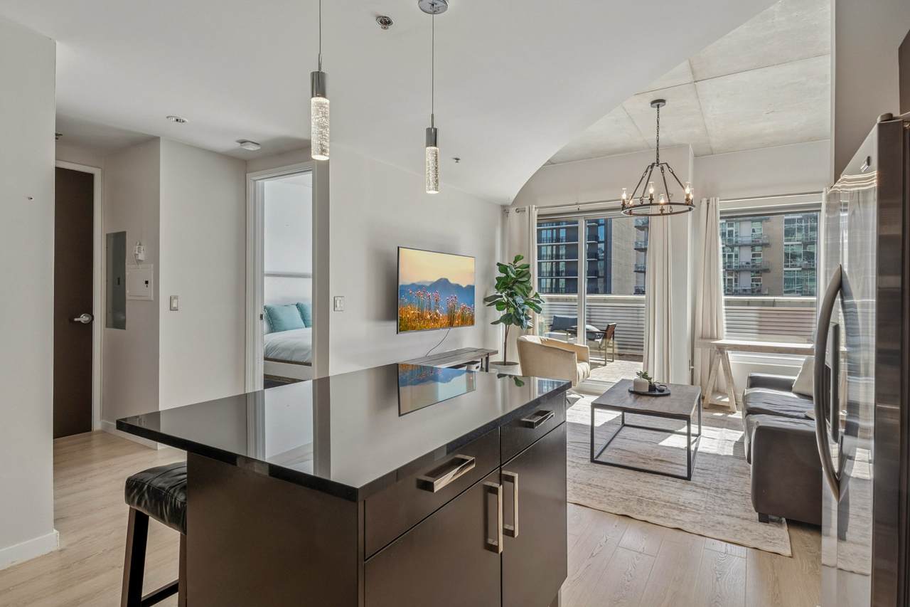 600 12th Ave - Photo 1