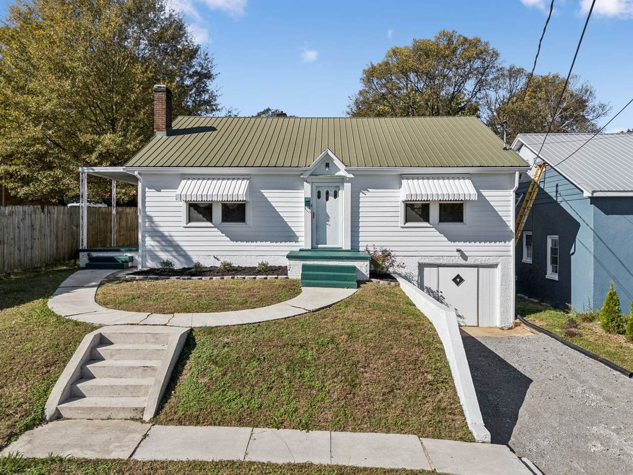 1612 S Main St - Photo 1