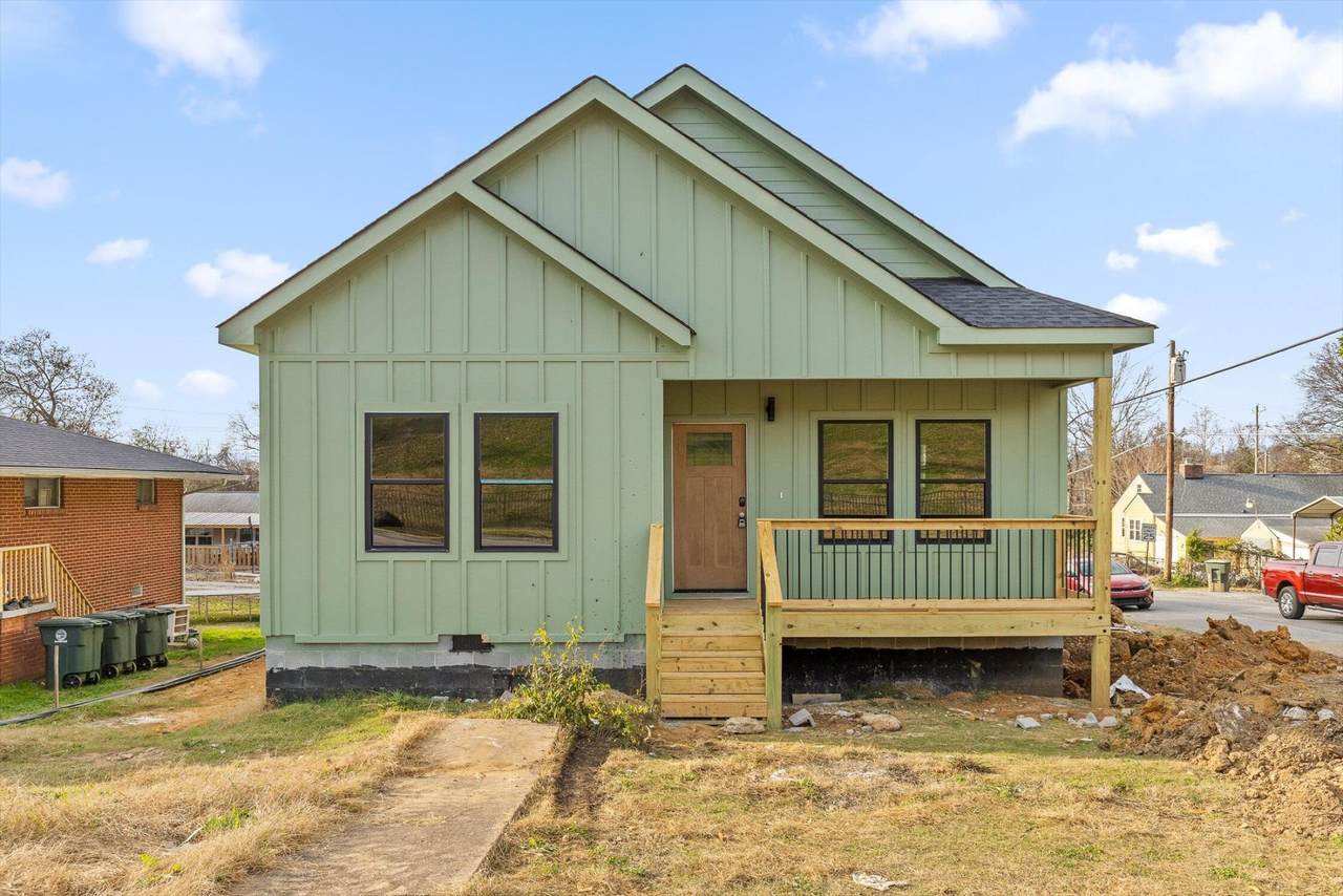 925 N Chamberlain Avenue - Photo 1