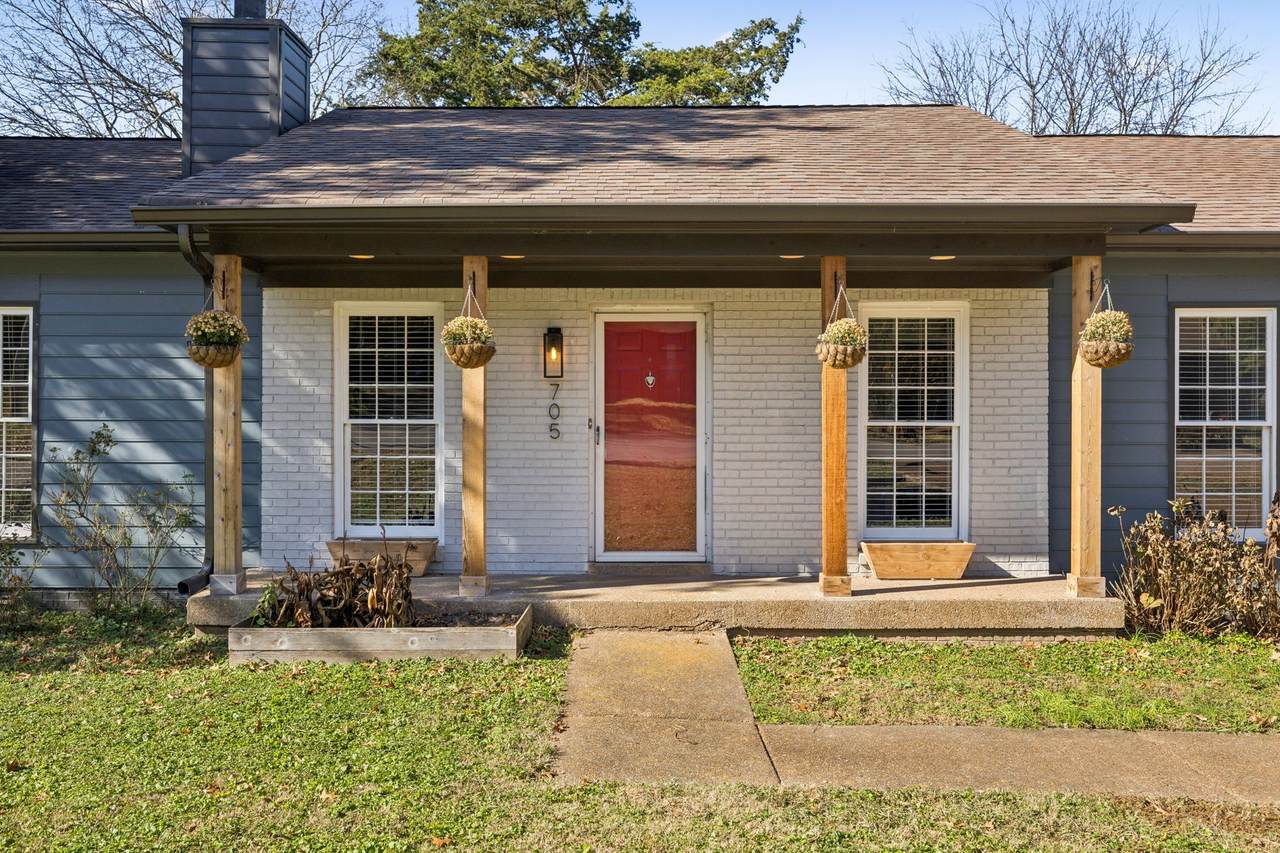 705 Sandburg Pl - Photo 1