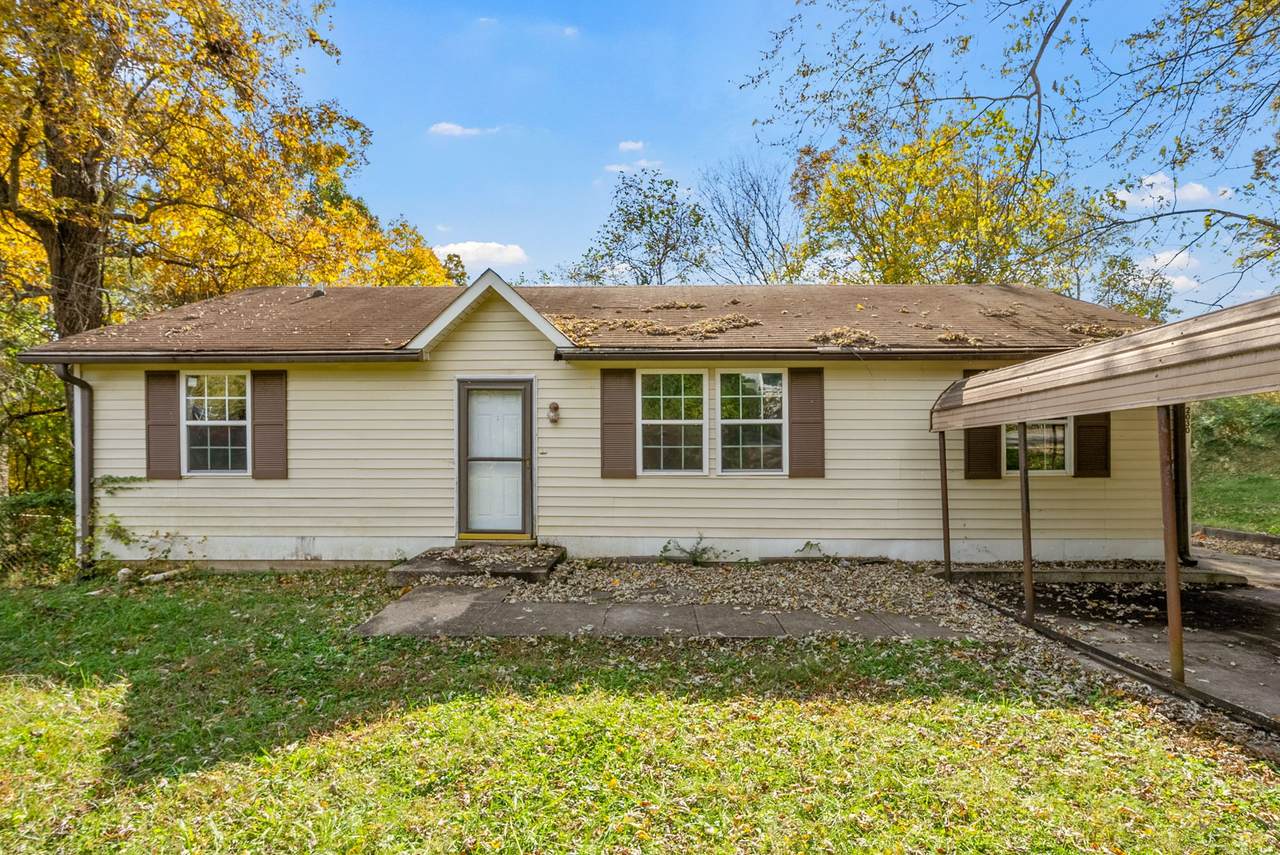 2030 Lintwood Dr - Photo 1