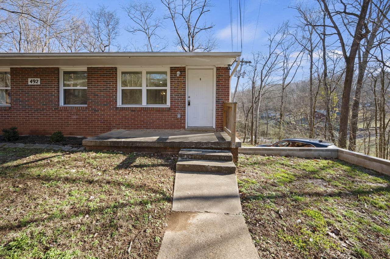 492 Oak St - Photo 1