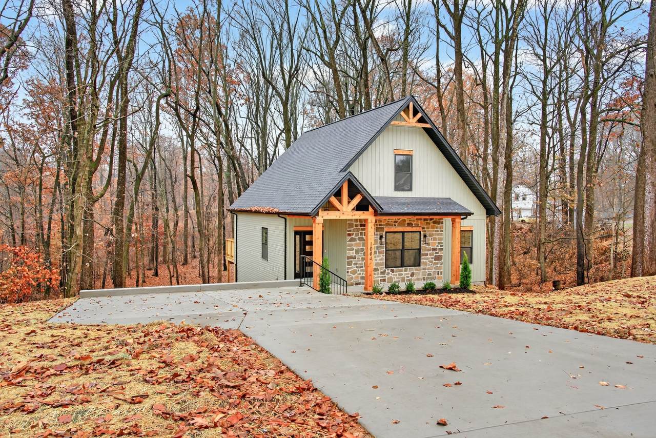 1004 Tulip Dr - Photo 1