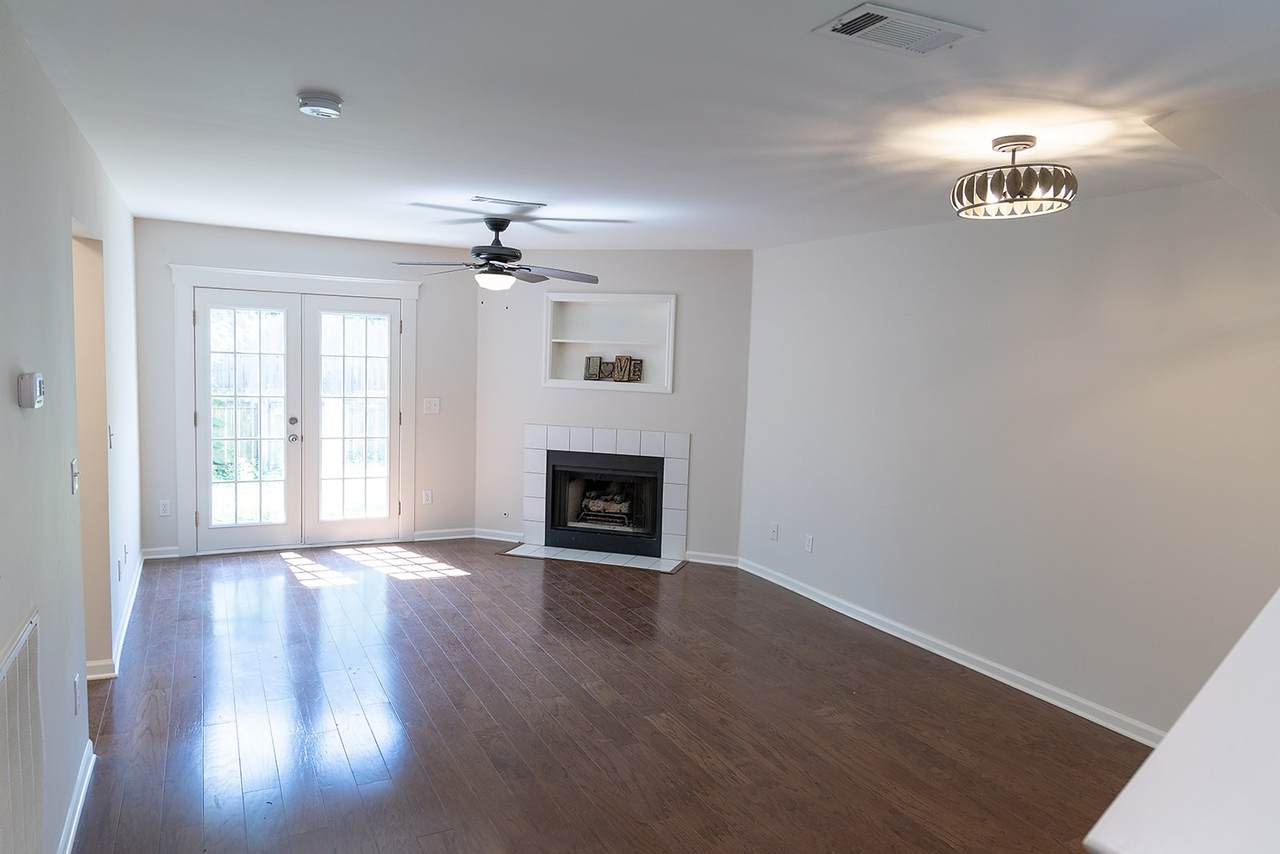 2101 Emery Ln - Photo 1
