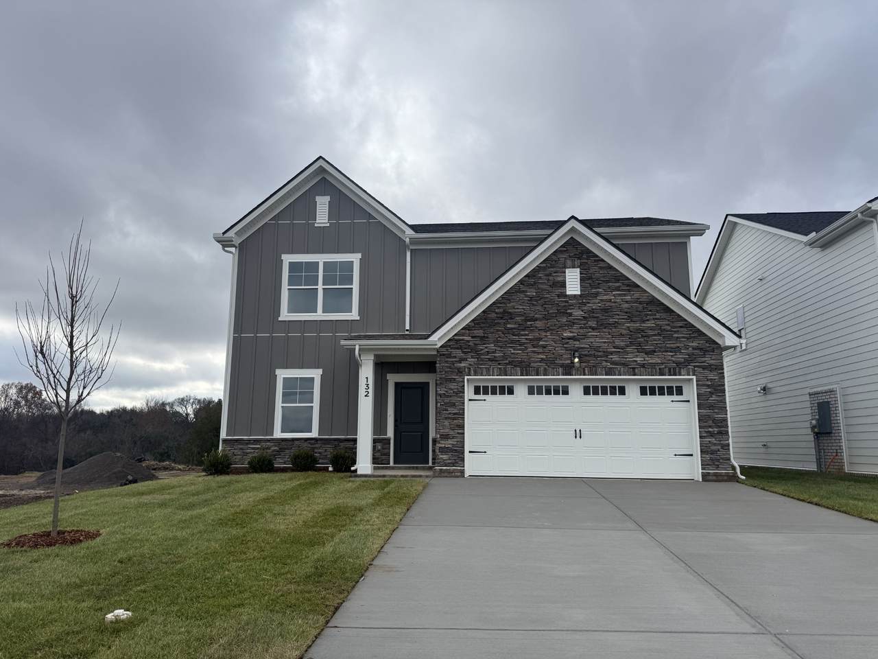 132 Dahlia Dr - Photo 1