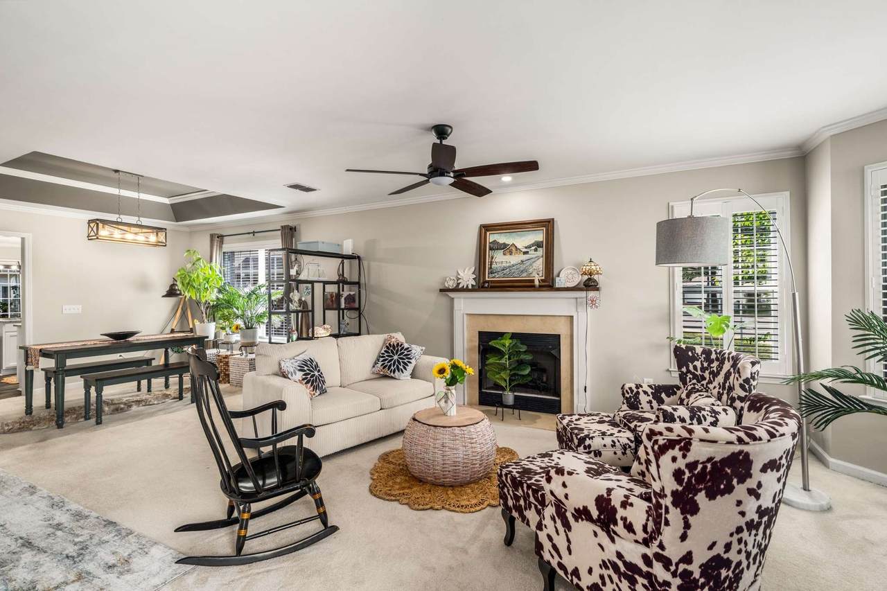 443 Forest Glen Cir - Photo 1