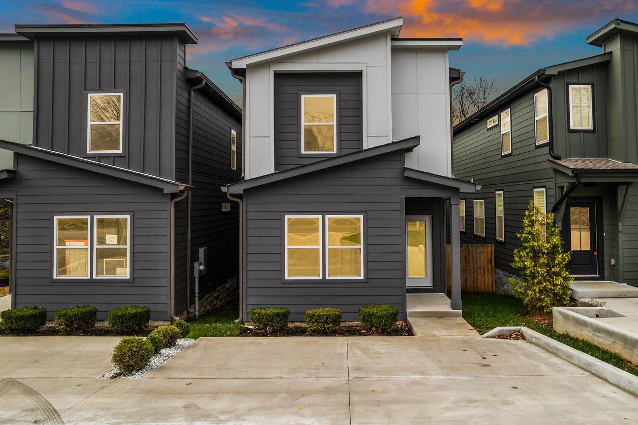 2118B Burns St - Photo 1