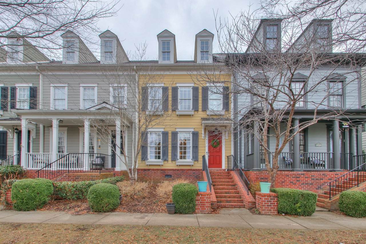 617 Cheltenham Ave - Photo 1