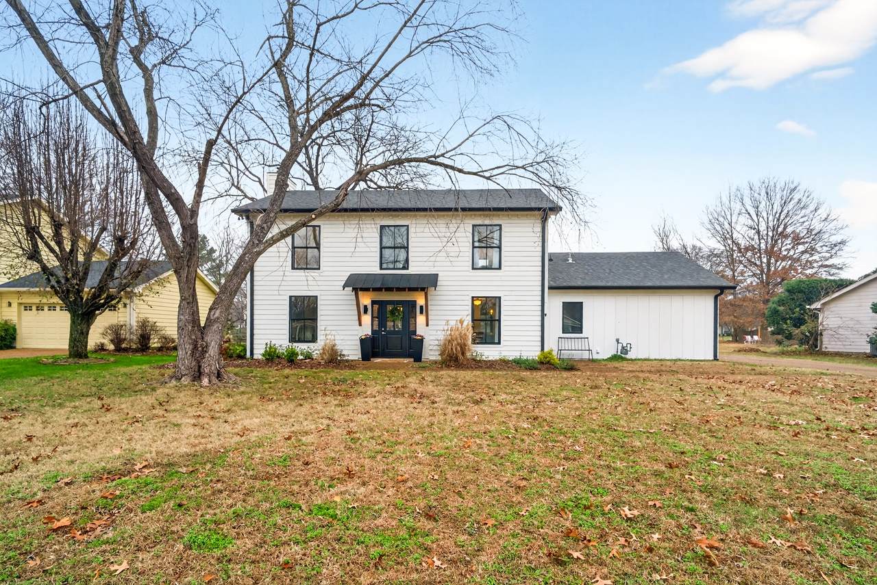 1008 Boxwood Dr - Photo 1