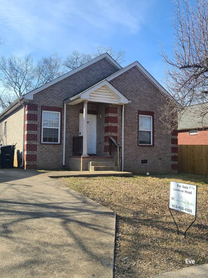 717 Lena St - Photo 1