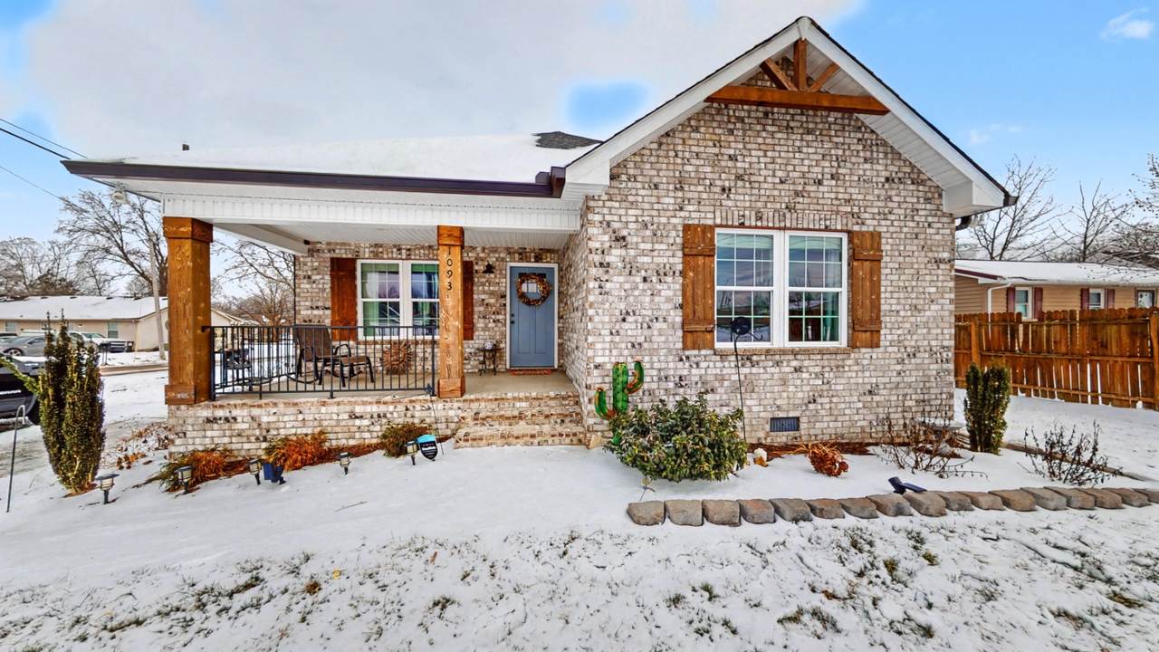 1093 Main St - Photo 1