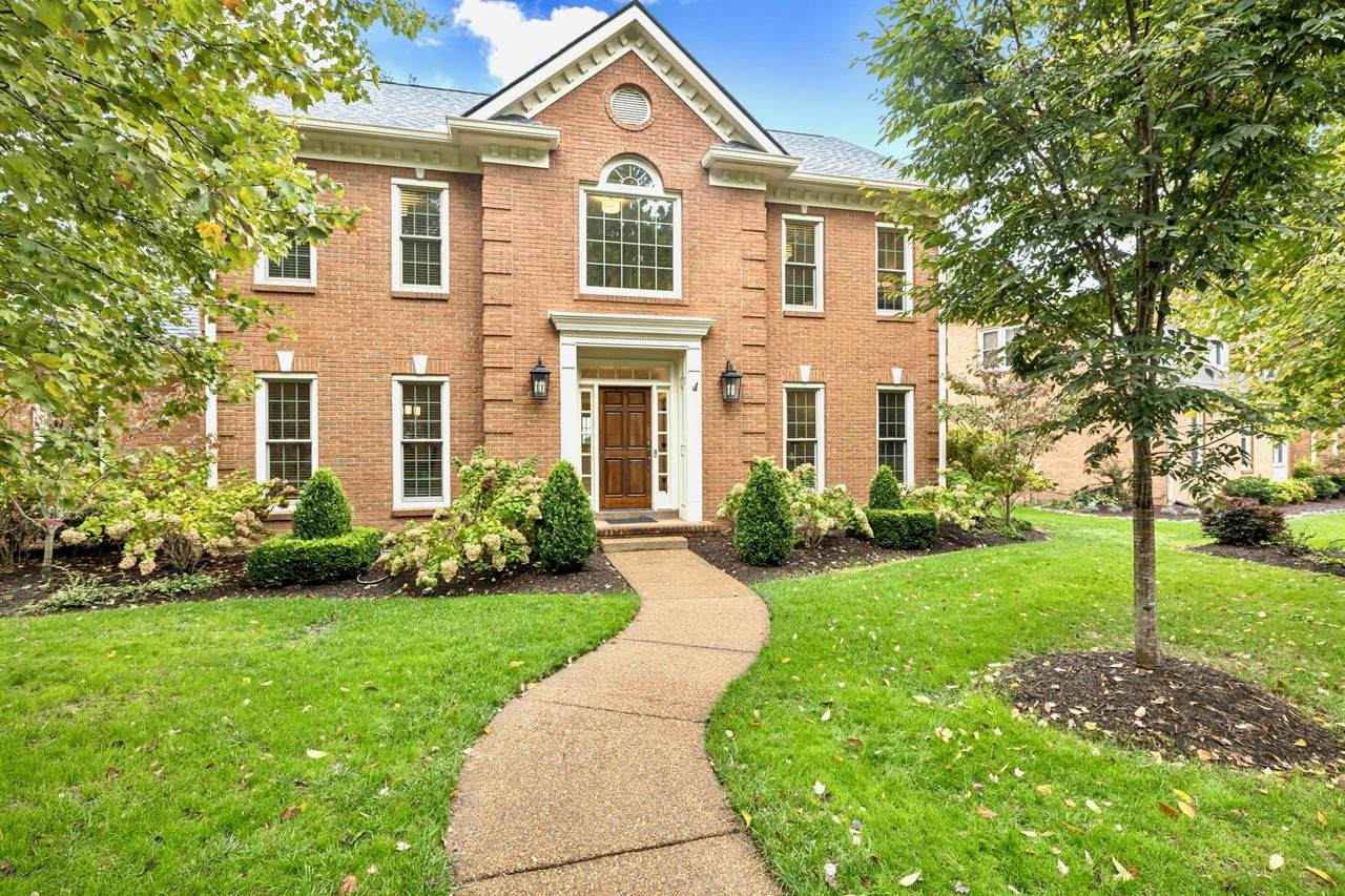 1628 Forrest Crossing Blvd - Photo 1