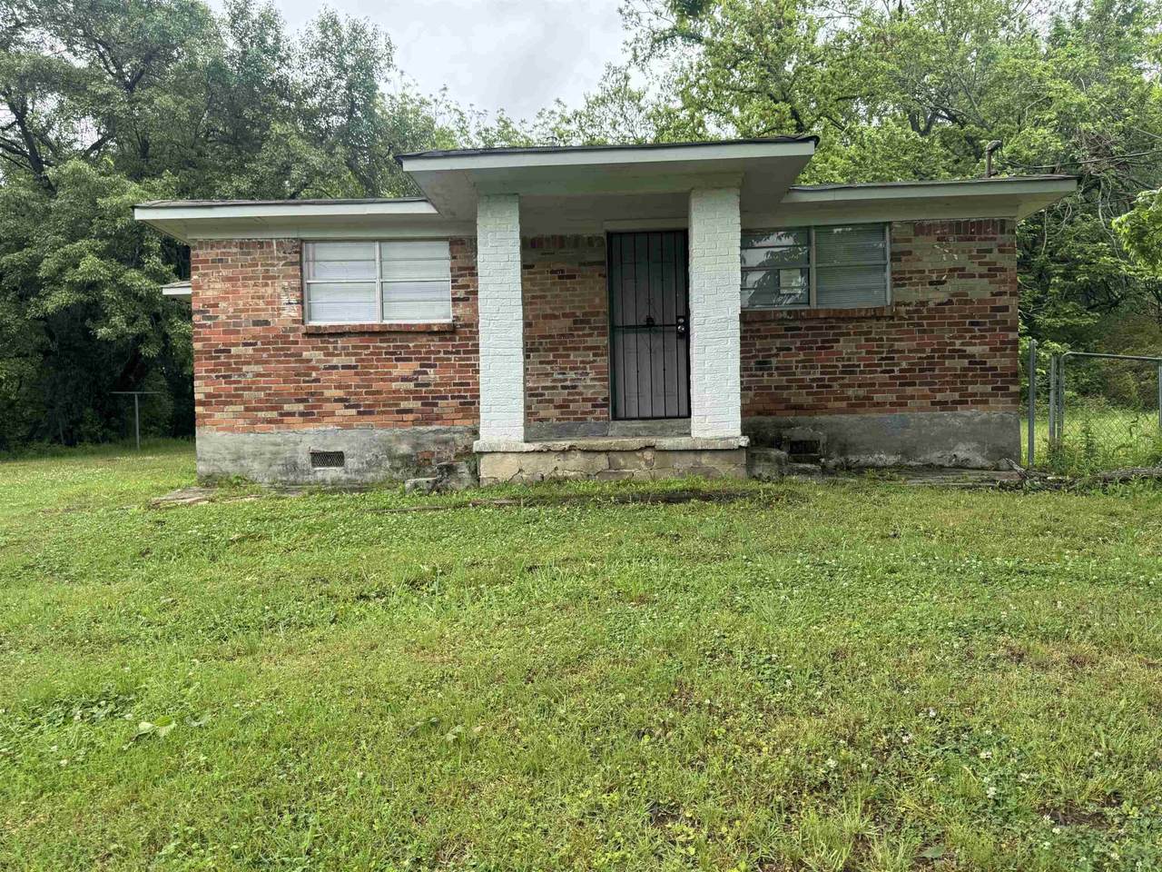 3762 Berry Ln - Photo 1